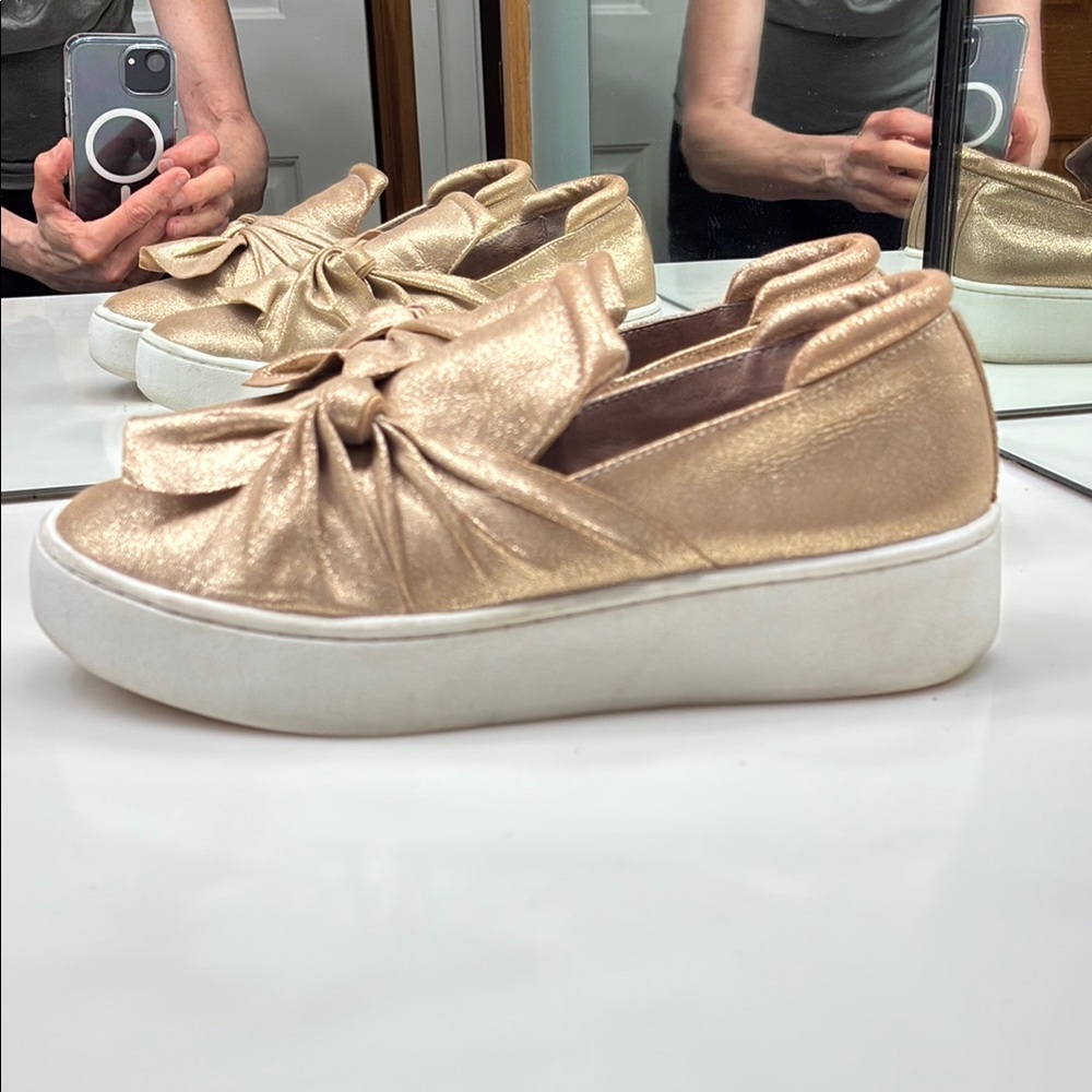 Donald J. Pliner Celeste Gold Metallic Slip-On Sneakers Size 6.5